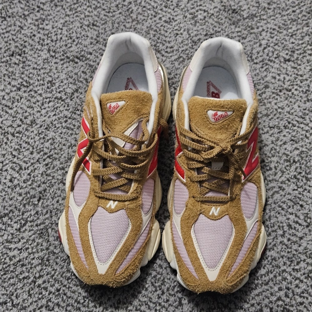Huge Sale: Mens New Balance 9060 Sneakers - size 13 - Picture 3 of 8
